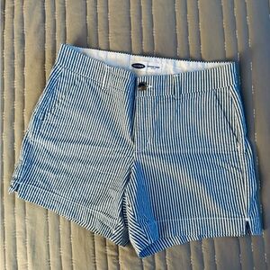 Old Navy Women's Mid-Rise Striped Shorts